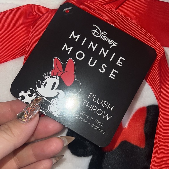 Disney Minnie Mouse plush throw - Picture 3 of 6